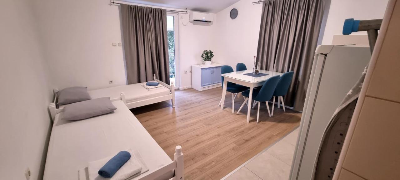 Apartment Folic Sutomore Exterior photo