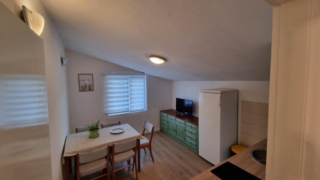 Apartment Folic Sutomore Exterior photo