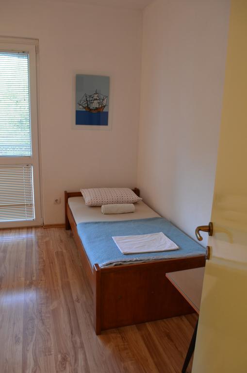 Apartment Folic Sutomore Exterior photo
